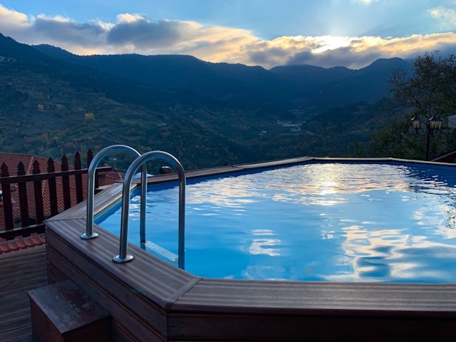 outdor hot tub